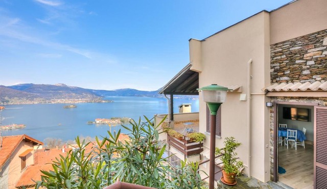 Lake View Terrace Over The Borromean Isla - Happy Rentals
