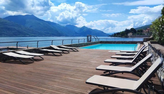 Lakefront Apartment w/Pool & Balcony Sunrise by Larihome A59