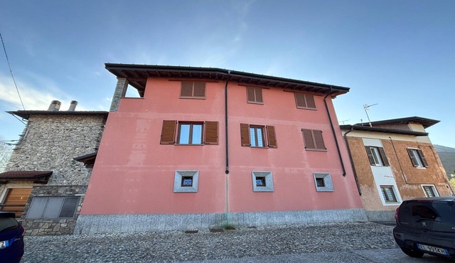 Lakeview Apartment in Brezzo di Bedero