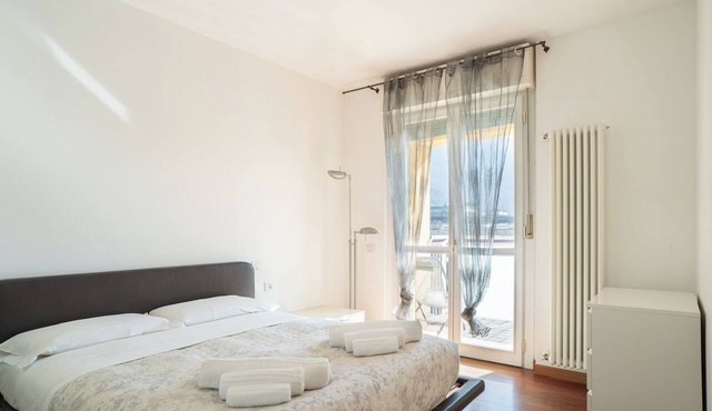 Large well-equipped apartment near Como lake