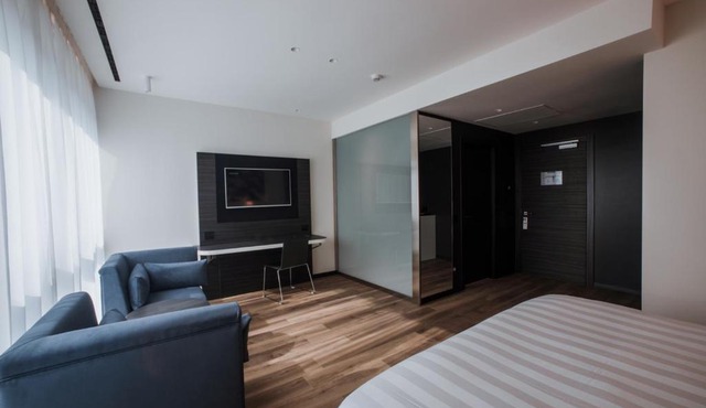 Life Hotel