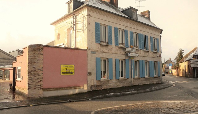 LODGING 4 persons, PRIVATE PRIVATE HEATED POOL ALL YEAR ROUND, SPA and SAUNA in Saint-André-De-L'eure