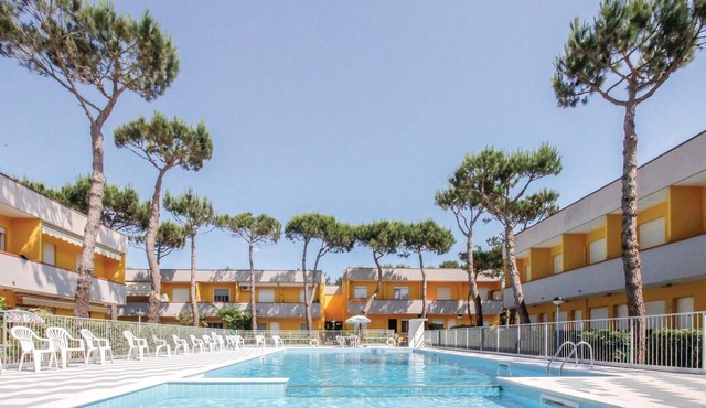 Lovely apartment in Rosolina Mare RO