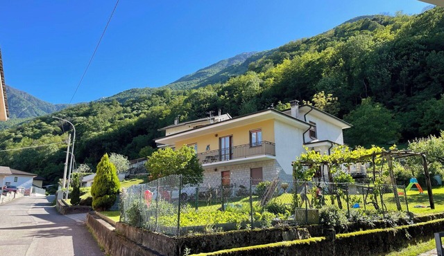 Lovely apartment for 6 people with WIFI, TV, patio and pets allowed
