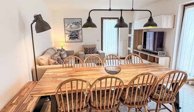 Lovely apartment for 8 guests with WIFI, TV and balcony