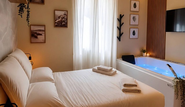 Luxury Apartment in San Giovanni for 10 Guests - 3 Bathrooms and a Jacuzzi