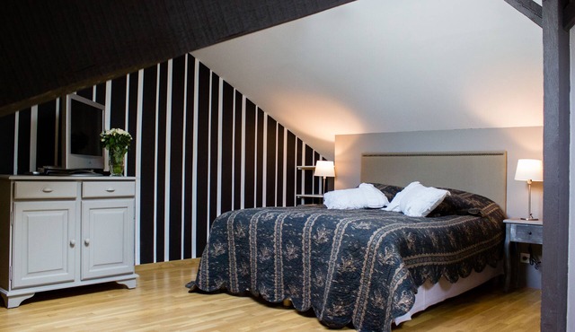 Maison Plein Centre Compiègne , à Côté de Tout Commerce, 40 mn Cdg, 1 H de Paris in Compiègne