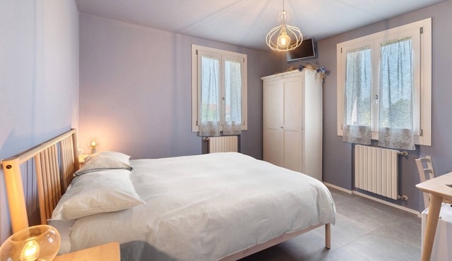 Melloni Street Home - Lavender Room