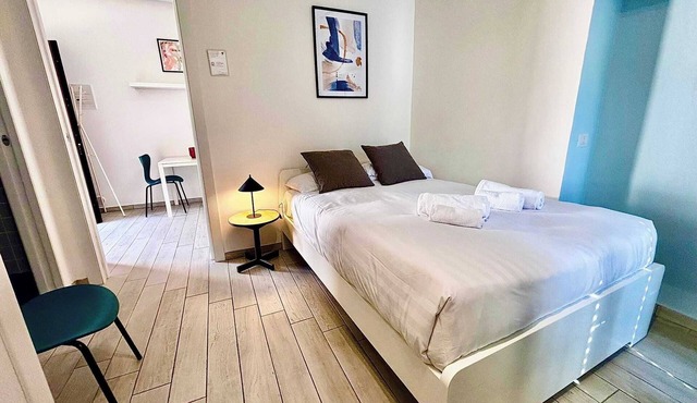 Milan City View Apartment: Modern Comfort & Prime Location