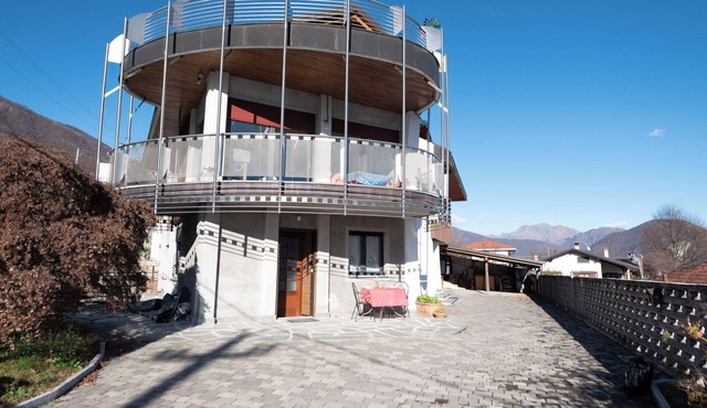 Nice apartment for 4 guests with A/C, WIFI, TV, patio and pets allowed