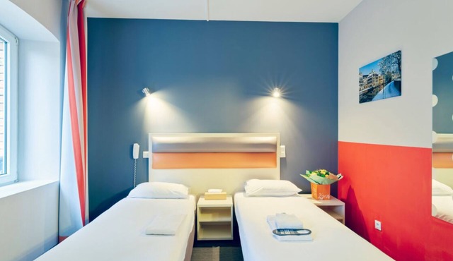One Unit w/Double Beds | Pet Friendly | Near Museum & University Library in Strasbourg