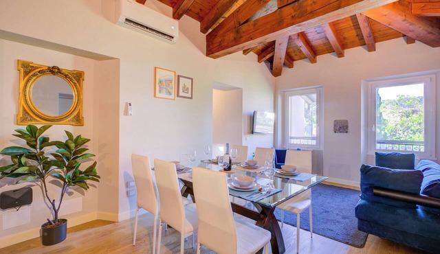Paul | Spacious Central Apart & Garage, Salò, Italy