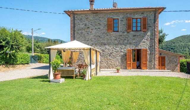 Pet friendly home in Arezzo with WiFi