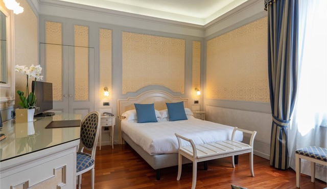 Phi Hotel Canalgrande in Modena