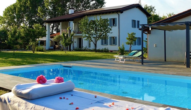 Pool & Garden Villa Lelia