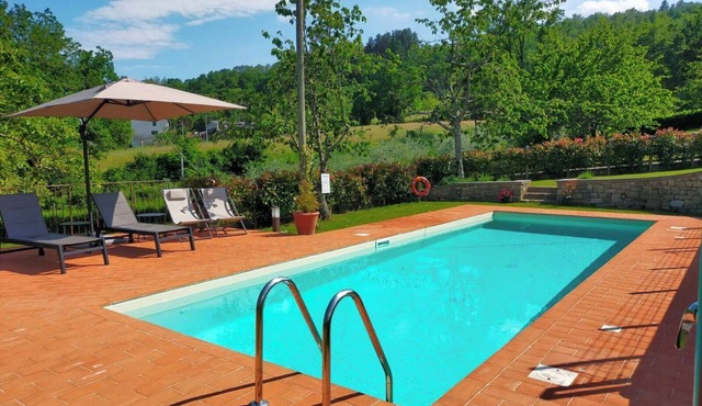Pool villa in the heart of Casentino