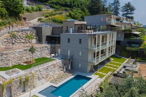 PureView Luxury Suites - AdultsOnly by Rent All Como