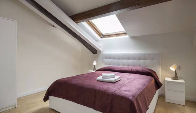 Riva Apartment - Historic Villa, Lake Como