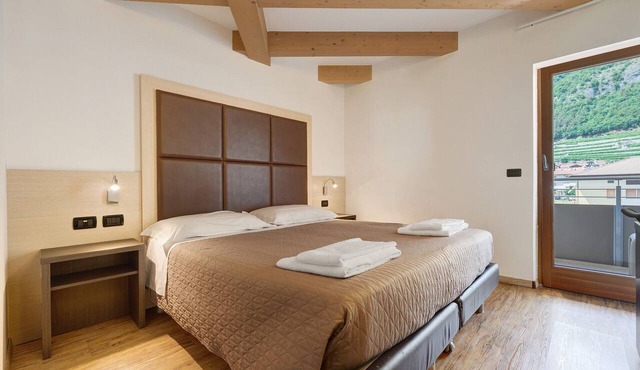 Room 'Camera Matrimoniale 202' with Mountain View, Wi-Fi and Air Conditioning