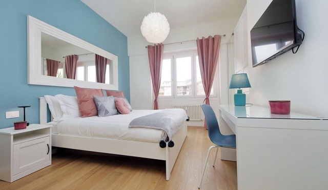 Spacious and cozy apartment near Metro A