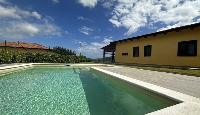 Spacious Villa With Pool Between Itri and Gaeta