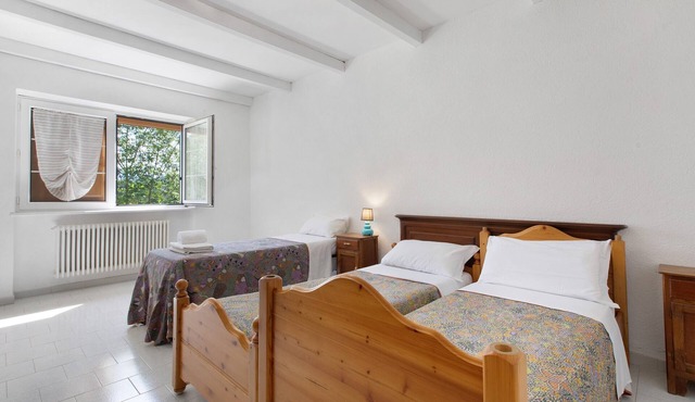 'Standard Two-Room Apartment' with Mountain View, Shared Terrace and Wi-Fi