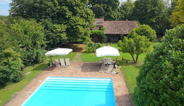 Stunning private villa for 8 guests with WIFI, private pool, A/C, patio and pets allowed