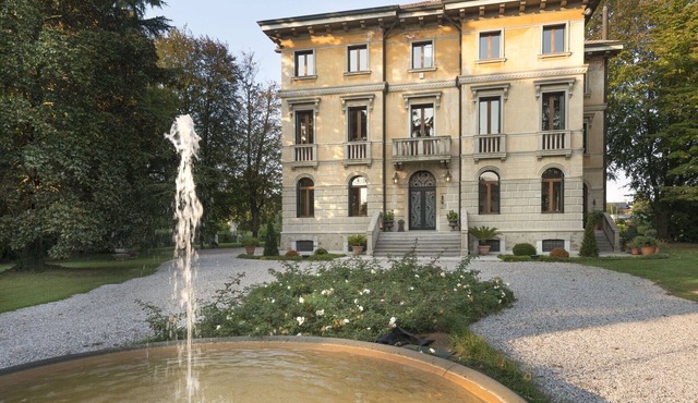 Stunning private villa for 17 people with A/C, WIFI, TV, terrace and pets allowed, close to Padua