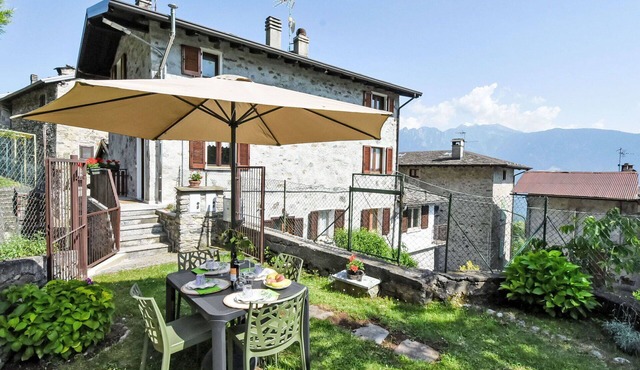 Stunning villa for 7 people with WIFI, TV, balcony and pets allowed
