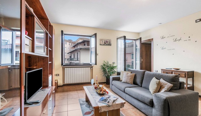 Sunrise in Baveno: Apartment for 4 with Balcony, Baveno, Italy