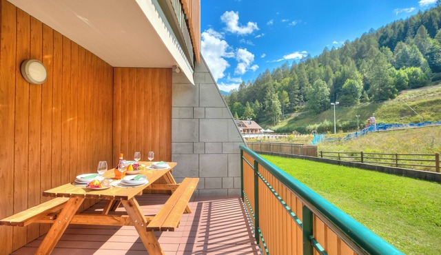 The Lovely Nest with Terrace, Bardonecchia, Italy