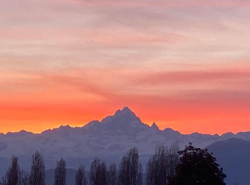 Tramonto sul Viso "Dormire ai piedi del Monviso vicino a Saluzzo"