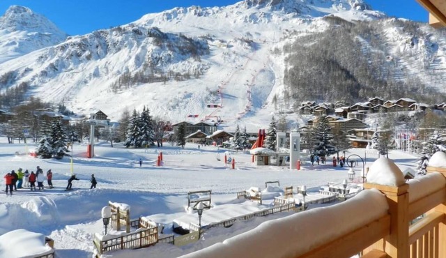 Unique Location ! Val d'Isère Snow Front - Ski in Ski Out - Standing in Val-D'isère
