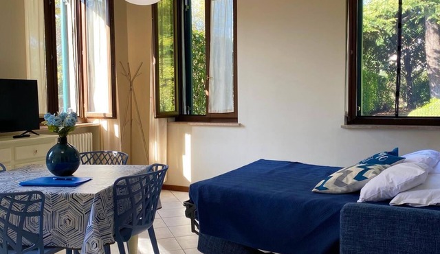 Verona Blue Suite: Comfort & Parking Space Between Arena & Fairgrounds