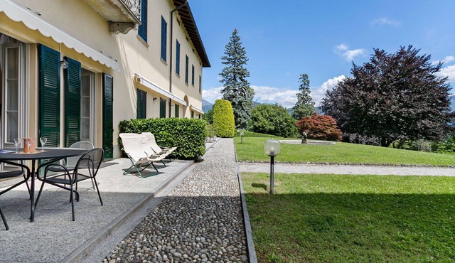 Villa Bel Faggio Apartment, Modern And Stylish 1 Br Apartment With Garden By Halldis