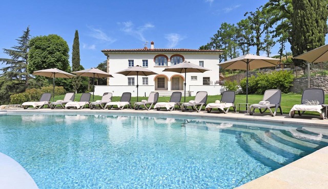 Villa Chimera Green 10 with Pool & Gym, Arezzo, Italy