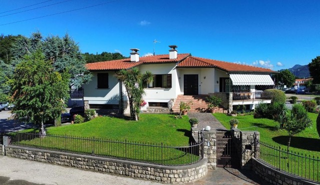 Villa Fiorita with olive groove a Puegnago - BGL