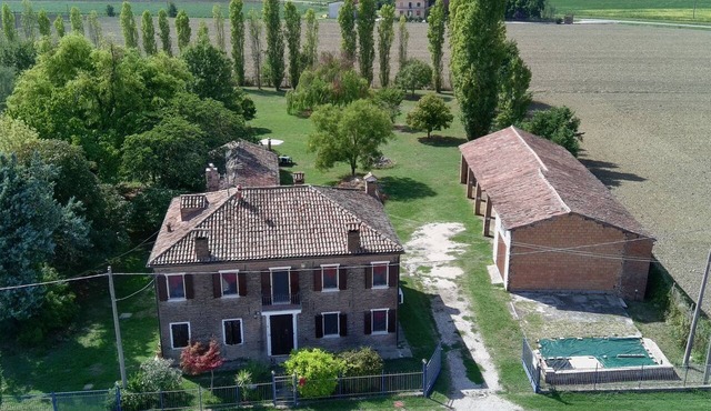 Villa i Cipressi, Riva del Po, FE