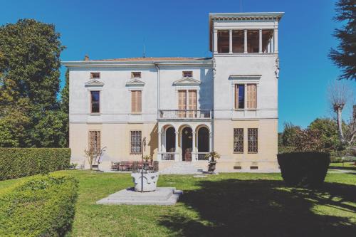 Villa Liberty Venezia - DIMORA STORICA vicino Venezia - Jacuzzi, gardens, parking