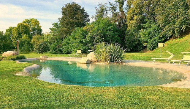 Villa Nobilea: A welcoming three-story property within a medieval castle surrounded by the greenery, with Free WI-FI.