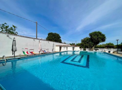 VILLA PRAXEDES con piscina a Nettuno