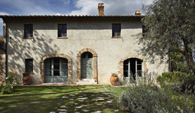 Villa San Francesco, a dip in the Tuscan Renaissance