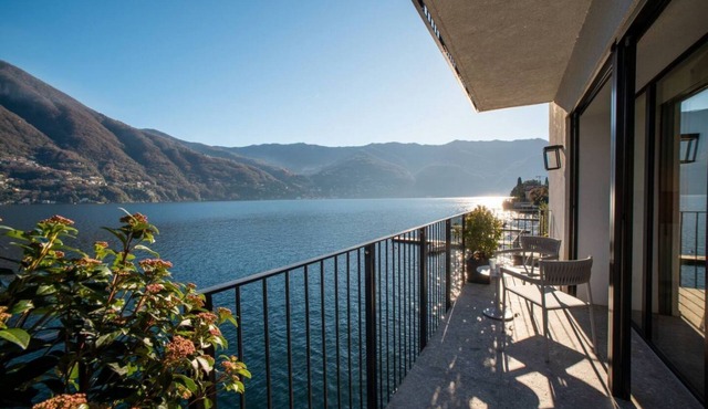 Villa Sull'acqua - Lakefront/Modern/AC/Parking