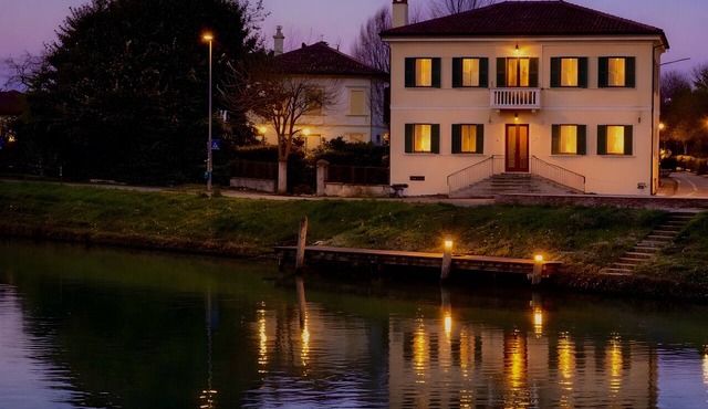 'Villa Venezia' Apartment with Private Terrace, Wi-Fi and Air Conditioning