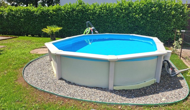 Villa with Swimming Pool between Lake Como and Milan