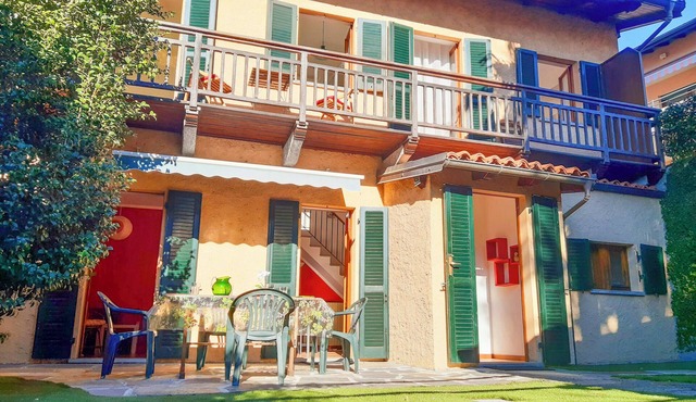 Villino Lavarello by Lago Reisen