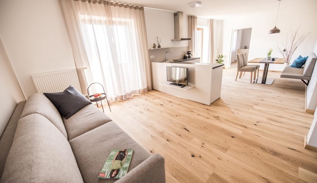 Weinberg Apartments, apartments for 4 persons with Brixen South Tyrol Guest Pass