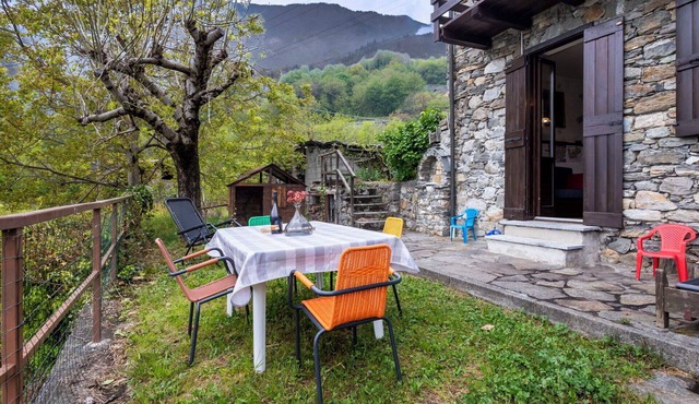 Wonderful private villa for 4 people with WIFI, TV, balcony and pets allowed