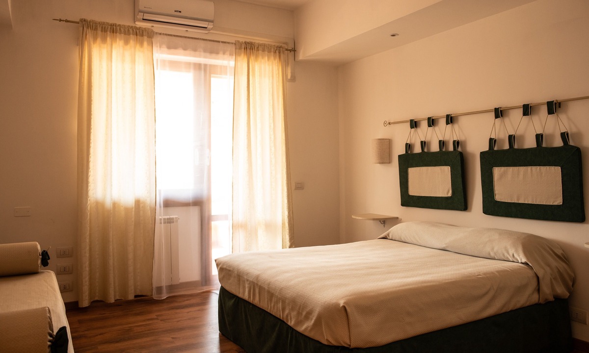 Appio Latino Apartment | Domus Piscariae - Apartment with Private Terrace, Wi-Fi and Air Conditioning