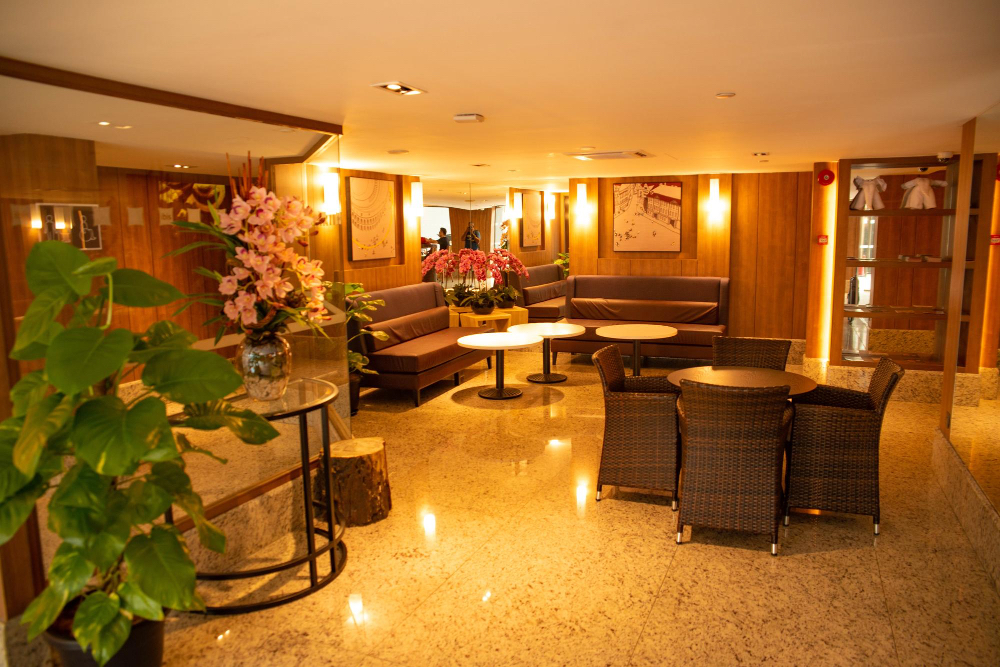 Paratico Apartment | Apartment 'Elegante Lago d'Iseo' with Mountain View, Wi-Fi and Air Conditioning